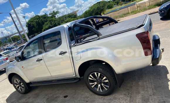 Tenga Tsaru Isuzu D-MAX Zvimwe Mota in Maputo in Maputo Tenga Tsaru Isuzu D-MAX Zvimwe Mota in Maputo in Maputo