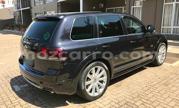 Comprar Usado Volkswagen Touareg Preto Carro em Maputo em Maputo