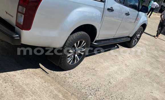 Tenga Tsaru Isuzu D-MAX Zvimwe Mota in Maputo in Maputo Tenga Tsaru Isuzu D-MAX Zvimwe Mota in Maputo in Maputo