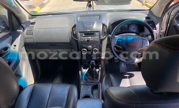 Tenga Tsaru Isuzu D-MAX Zvimwe Mota in Maputo in Maputo Tenga Tsaru Isuzu D-MAX Zvimwe Mota in Maputo in Maputo