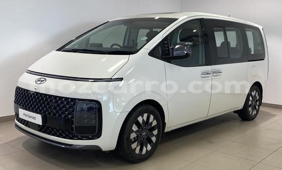 Nunua Ilio tumika Hyundai Starex Nyeupe Gari ndani ya Maputo nchini Maputo