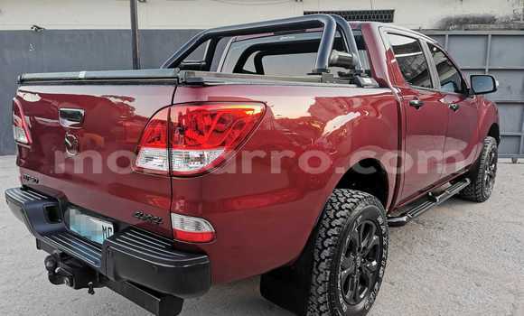 Comprar Usado Mazda BT-50 Vermelho Carro em Maputo em Maputo Comprar Usado Mazda BT-50 Vermelho Carro em Maputo em Maputo