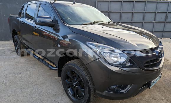 Comprar Usado Mazda BT-50 Castanho Carro em Maputo em Maputo Comprar Usado Mazda BT-50 Castanho Carro em Maputo em Maputo
