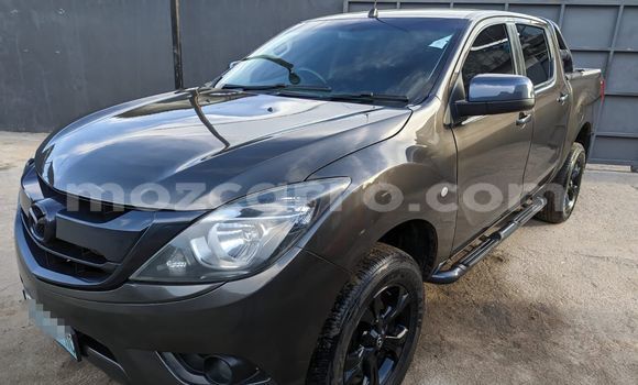 Comprar Usado Mazda BT-50 Castanho Carro em Maputo em Maputo Comprar Usado Mazda BT-50 Castanho Carro em Maputo em Maputo