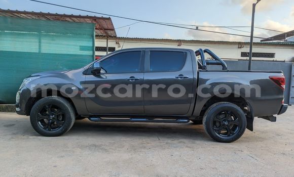 Comprar Usado Mazda BT-50 Castanho Carro em Maputo em Maputo Comprar Usado Mazda BT-50 Castanho Carro em Maputo em Maputo