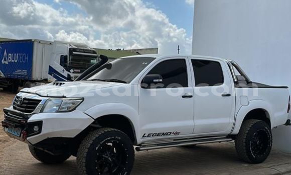 Buy Used Toyota Hilux White Car in Maputo in Maputo Buy Used Toyota Hilux White Car in Maputo in Maputo