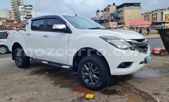 Buy Used Mazda BT-50 White Car in Maputo in Maputo