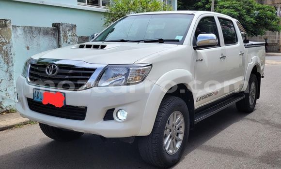 Comprar Usado Toyota Hilux Branco Carro em Maputo em Maputo Comprar Usado Toyota Hilux Branco Carro em Maputo em Maputo