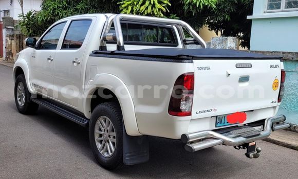 Comprar Usado Toyota Hilux Branco Carro em Maputo em Maputo Comprar Usado Toyota Hilux Branco Carro em Maputo em Maputo
