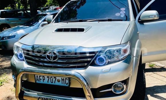 Nunua Ilio tumika Toyota Fortuner Nyingine Gari ndani ya Maputo nchini Maputo Nunua Ilio tumika Toyota Fortuner Nyingine Gari ndani ya Maputo nchini Maputo