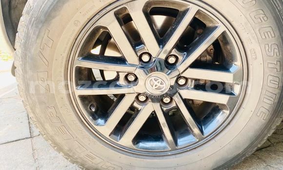 Nunua Ilio tumika Toyota Fortuner Nyingine Gari ndani ya Maputo nchini Maputo Nunua Ilio tumika Toyota Fortuner Nyingine Gari ndani ya Maputo nchini Maputo