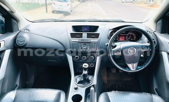 Nunua Ilio tumika Mazda BT-50 Nyeupe Gari ndani ya Maputo nchini Maputo Nunua Ilio tumika Mazda BT-50 Nyeupe Gari ndani ya Maputo nchini Maputo