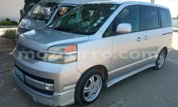 Tenga Tsaru Toyota Noah Zvimwe Mota in Maputo in Maputo