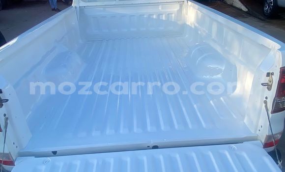 Nunua Ilio tumika Mazda BT-50 Nyeupe Gari ndani ya Maputo nchini Maputo Nunua Ilio tumika Mazda BT-50 Nyeupe Gari ndani ya Maputo nchini Maputo