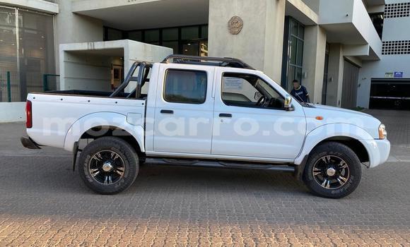 Comprar Usado Nissan Hardbody Branco Carro em Maputo em Maputo Comprar Usado Nissan Hardbody Branco Carro em Maputo em Maputo
