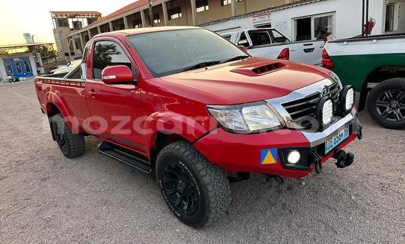 Buy Used Toyota Hilux Red Car in Maputo in Maputo