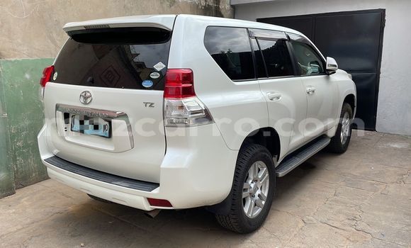Buy Used Toyota Prado White Car in Maputo in Maputo Buy Used Toyota Prado White Car in Maputo in Maputo