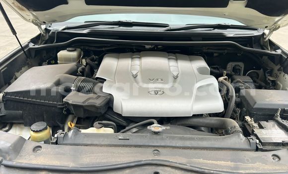 Comprar Usado Toyota Land Cruiser Branco Carro em Maputo em Maputo Comprar Usado Toyota Land Cruiser Branco Carro em Maputo em Maputo