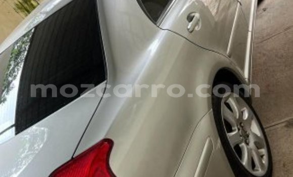 Comprar Novo Toyota Avensis Prata Carro em Maputo em Maputo Comprar Novo Toyota Avensis Prata Carro em Maputo em Maputo