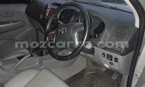Buy Used Toyota Hilux Silver Car in Maputo in Maputo Buy Used Toyota Hilux Silver Car in Maputo in Maputo