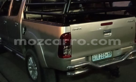 Buy Used Toyota Hilux Silver Car in Maputo in Maputo Buy Used Toyota Hilux Silver Car in Maputo in Maputo