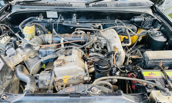 Nunua Ilio tumika Toyota Surf Nyeusi Gari ndani ya Maputo nchini Maputo Nunua Ilio tumika Toyota Surf Nyeusi Gari ndani ya Maputo nchini Maputo