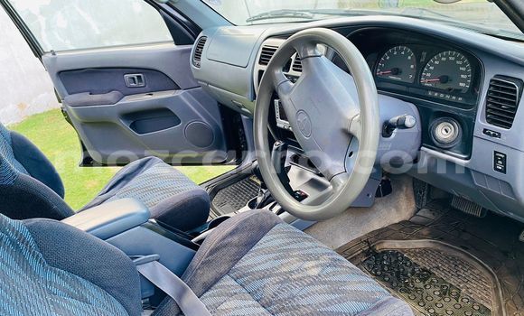 Nunua Ilio tumika Toyota Surf Nyeusi Gari ndani ya Maputo nchini Maputo Nunua Ilio tumika Toyota Surf Nyeusi Gari ndani ya Maputo nchini Maputo