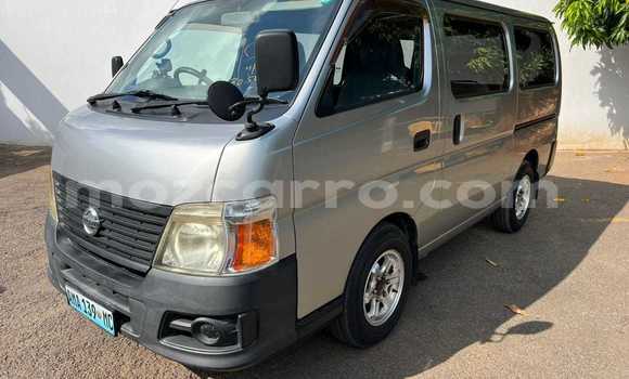 Comprar Usado Nissan Caravan Prata Carro em Maputo em Maputo