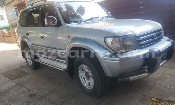 Nunua Ilio tumika Toyota Land Cruiser Prado Brown Gari ndani ya Maputo nchini Maputo Nunua Ilio tumika Toyota Land Cruiser Prado Brown Gari ndani ya Maputo nchini Maputo