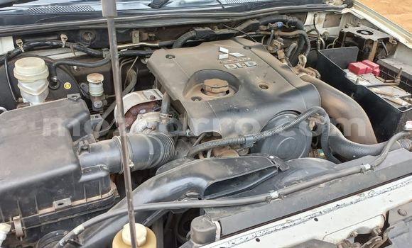 Buy Used Mitsubishi Triton White Car in Maputo in Maputo Buy Used Mitsubishi Triton White Car in Maputo in Maputo