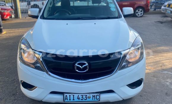 Buy Used Mazda BT-50 White Car in Maputo in Maputo