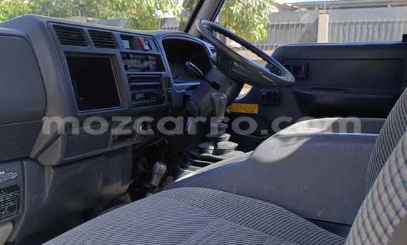 Comprar Usado Toyota HiAce Azul Caminhão em Maputo em Maputo Comprar Usado Toyota HiAce Azul Caminhão em Maputo em Maputo