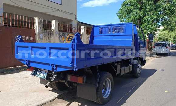 Comprar Usado Toyota HiAce Azul Caminhão em Maputo em Maputo Comprar Usado Toyota HiAce Azul Caminhão em Maputo em Maputo