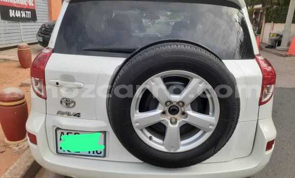 Comprar Usado Toyota RAV4 Branco Carro em Maputo em Maputo Comprar Usado Toyota RAV4 Branco Carro em Maputo em Maputo