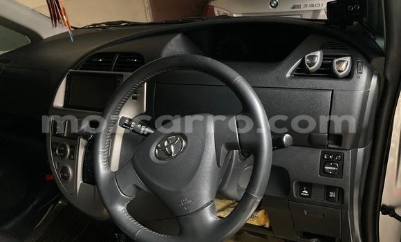 Comprar Usado Toyota Ractis Prata Carro em Maputo em Maputo Comprar Usado Toyota Ractis Prata Carro em Maputo em Maputo
