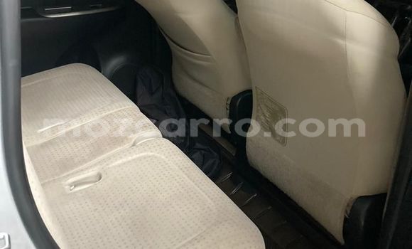 Comprar Usado Toyota Ractis Prata Carro em Maputo em Maputo Comprar Usado Toyota Ractis Prata Carro em Maputo em Maputo