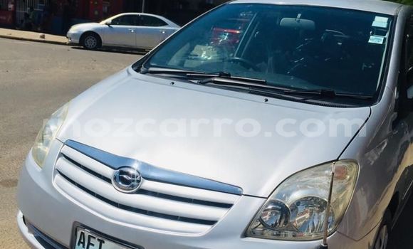 Comprar Usado Toyota Spacio Prata Carro em Maputo em Maputo