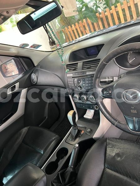 Big with watermark mazda bt 50 maputo maputo 14018