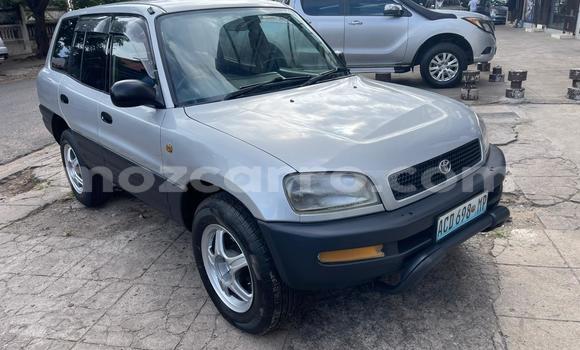 Nunua Ilio tumika Toyota RAV4 Fedha Gari ndani ya Maputo nchini Maputo