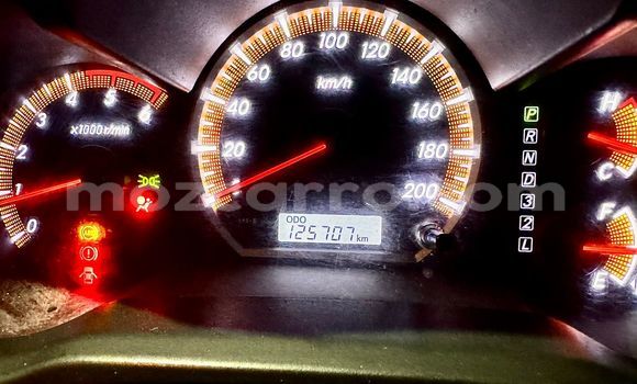 Nunua Ilio tumika Toyota Hilux Nyeupe Gari ndani ya Maputo nchini Maputo Nunua Ilio tumika Toyota Hilux Nyeupe Gari ndani ya Maputo nchini Maputo