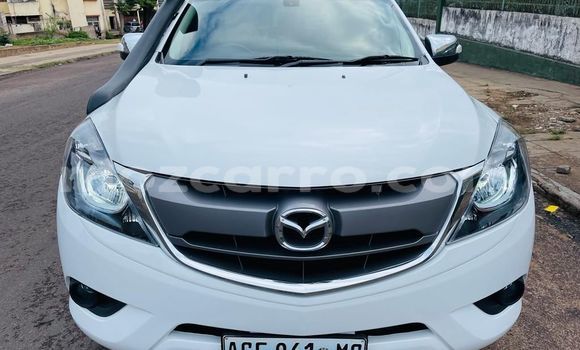 Comprar Usado Mazda BT-50 Branco Carro em Maputo em Maputo