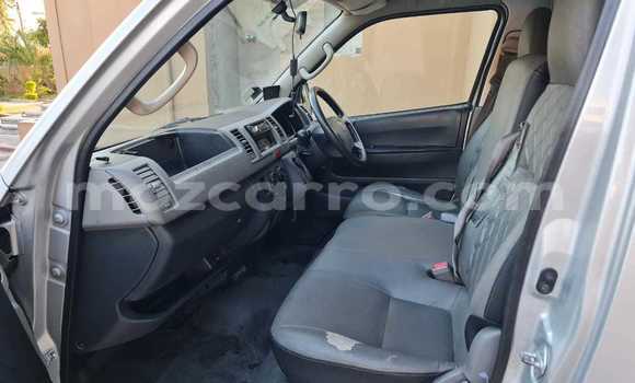 Tenga Tsaru Toyota Hiace Zvimwe Mota in Mocambique in Nampula Tenga Tsaru Toyota Hiace Zvimwe Mota in Mocambique in Nampula