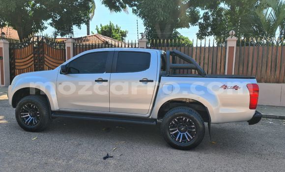 Tenga Tsaru Isuzu D-MAX Zvimwe Mota in Mocambique in Nampula Tenga Tsaru Isuzu D-MAX Zvimwe Mota in Mocambique in Nampula
