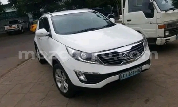 Nunua Ilio tumika Kia Sportage Nyeupe Gari ndani ya Maputo nchini Maputo