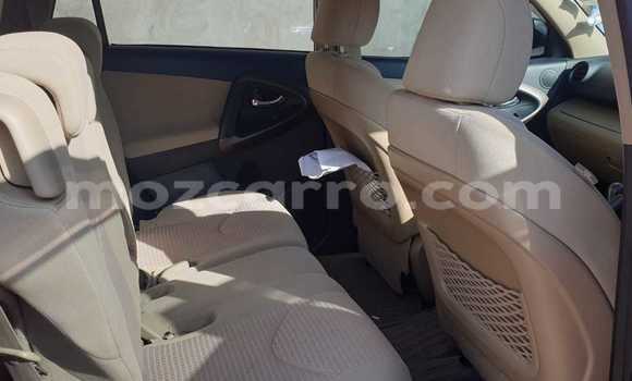 Nunua Ilio tumika Toyota Vanguard Nyekundu Gari ndani ya Maputo nchini Maputo Nunua Ilio tumika Toyota Vanguard Nyekundu Gari ndani ya Maputo nchini Maputo