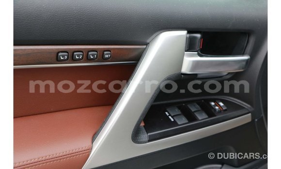 Comprar Importar Toyota Land Cruiser Branco Carro em Import - Dubai em Cabo Delgado Comprar Importar Toyota Land Cruiser Branco Carro em Import - Dubai em Cabo Delgado