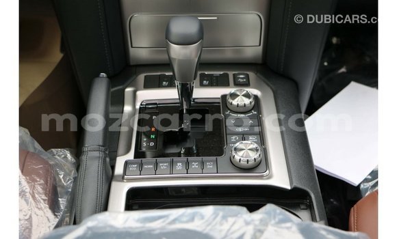 Comprar Importar Toyota Land Cruiser Branco Carro em Import - Dubai em Cabo Delgado Comprar Importar Toyota Land Cruiser Branco Carro em Import - Dubai em Cabo Delgado