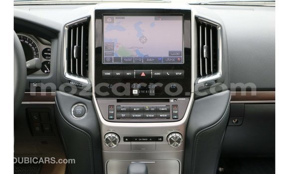 Comprar Importar Toyota Land Cruiser Branco Carro em Import - Dubai em Cabo Delgado Comprar Importar Toyota Land Cruiser Branco Carro em Import - Dubai em Cabo Delgado