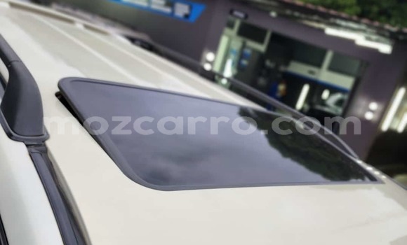 Buy Used Toyota Land Cruiser White Car in Maputo in Maputo Buy Used Toyota Land Cruiser White Car in Maputo in Maputo