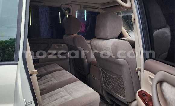 Buy Used Toyota Land Cruiser White Car in Maputo in Maputo Buy Used Toyota Land Cruiser White Car in Maputo in Maputo